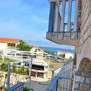 Apartman Joza, Vir